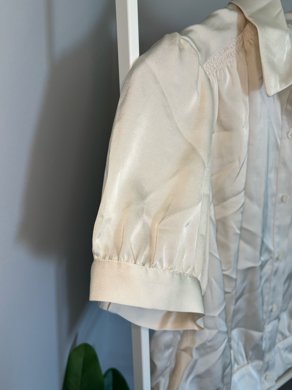 Calvin Klein Cream Short-Sleeve Button-Down Blouse NWT - Picture 8 of 16